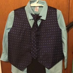 Toddler 3 piece suit with tie